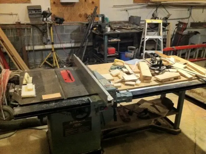 Everything You Need To Know About Table Saw Kickback | DIY Spotlight