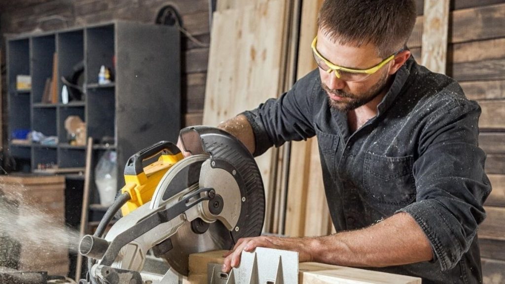How to Cut a 4x4 with a Circular Saw