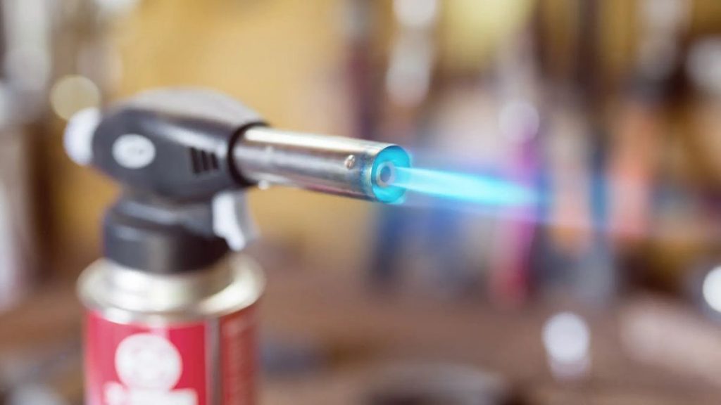 bending plexiglass with heat gun or hair dryer