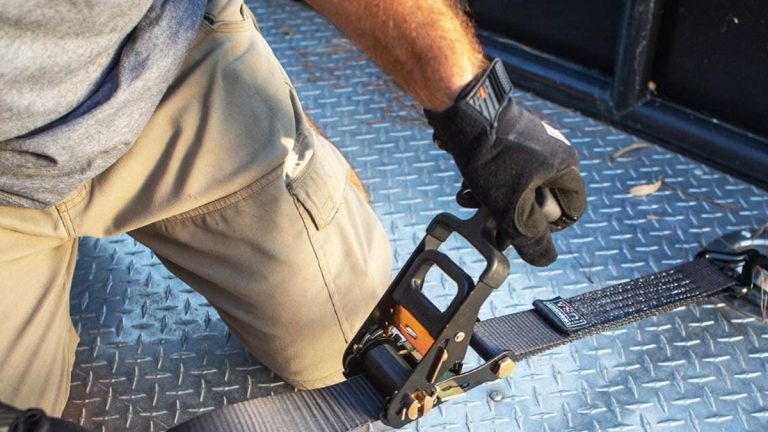 How to Use a Ratchet Strap: Loosening, Releasing & More